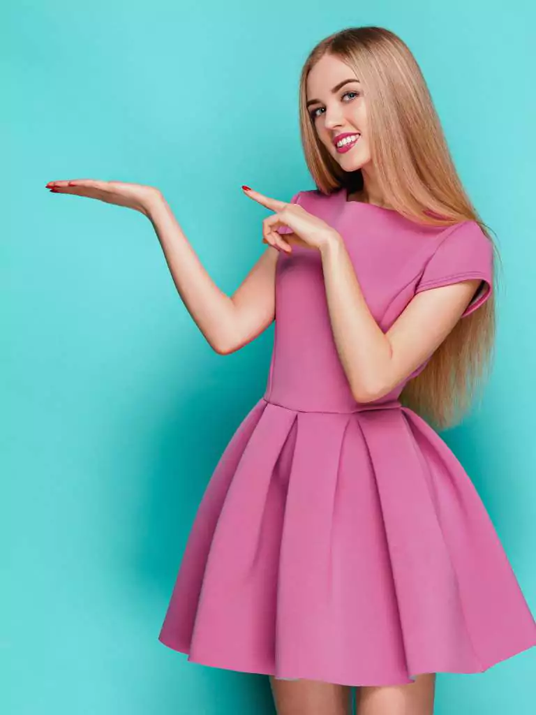 Jisoo’s Floral Mini Dress Look