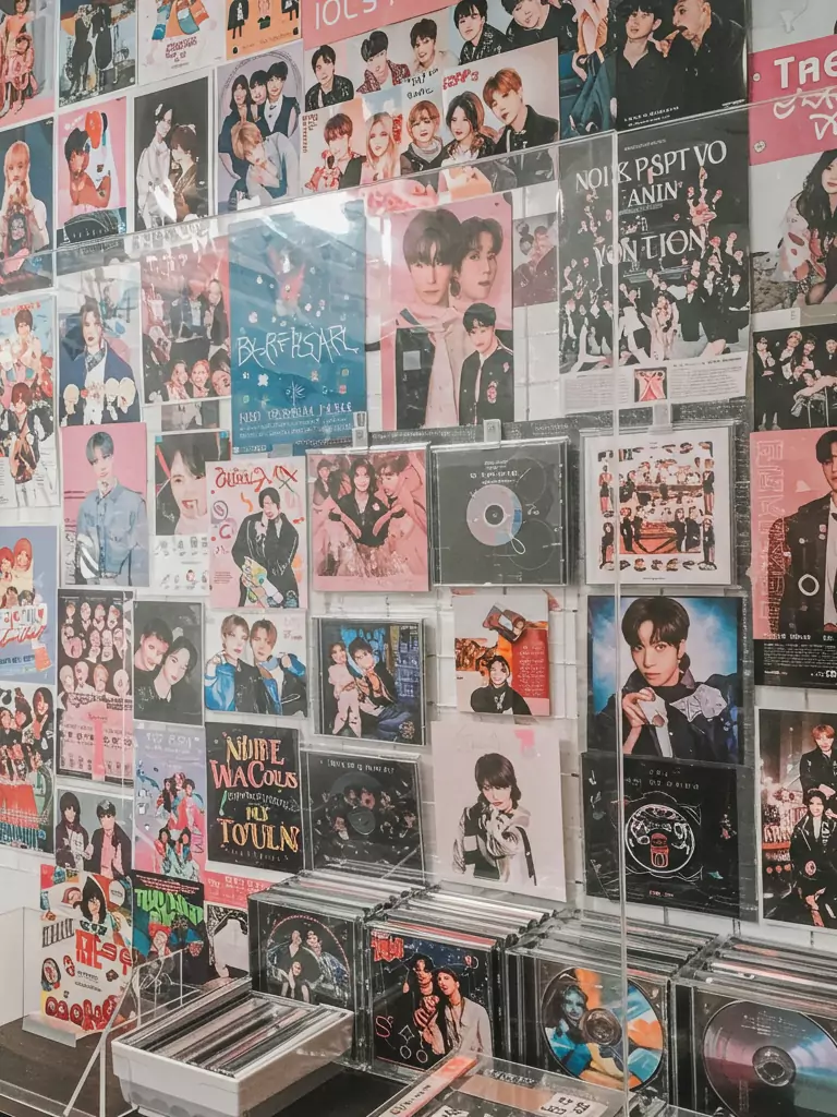 Use Protective Screens for CDs and Posters