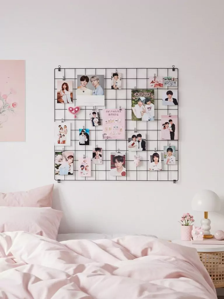 Wire Wall Square Grid