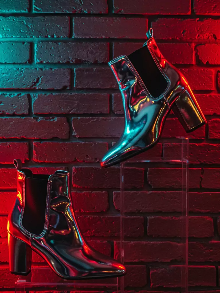 Holographic Heels
