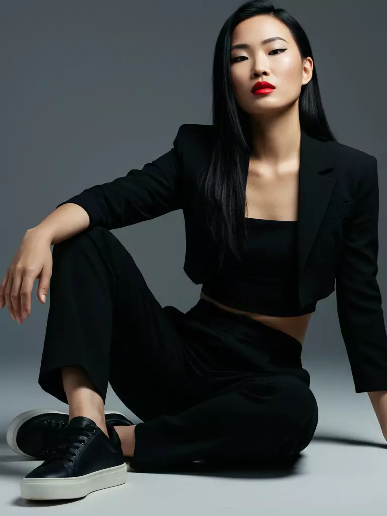 Messy Bun and Sunglasses Trick